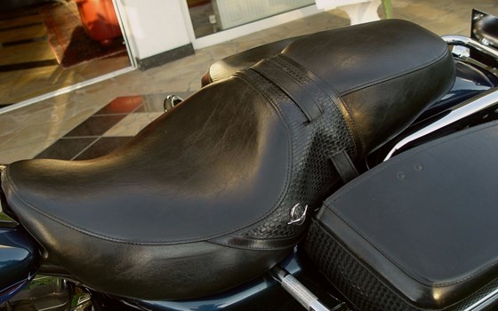 Gebrauchtmotorrad Harley-Davidson Road King Classic FLHRC - Bild 19