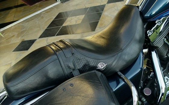 Gebrauchtmotorrad Harley-Davidson Road King Classic FLHRC - Bild 25