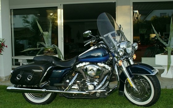 Gebrauchtmotorrad Harley-Davidson Road King Classic FLHRC - Bild 5