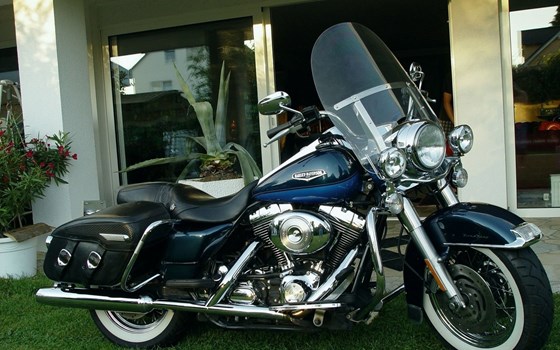 Gebrauchtmotorrad Harley-Davidson Road King Classic FLHRC - Bild 6