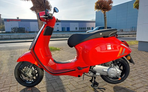 Neufahrzeug Vespa Sprint - Bild 11