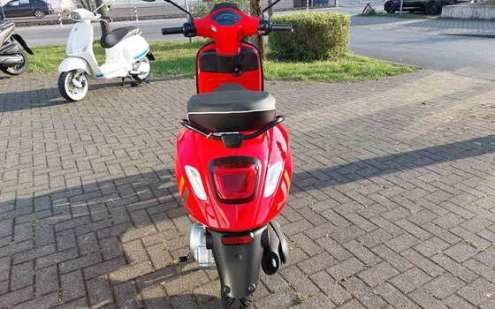 Neufahrzeug Vespa Sprint - Bild 8
