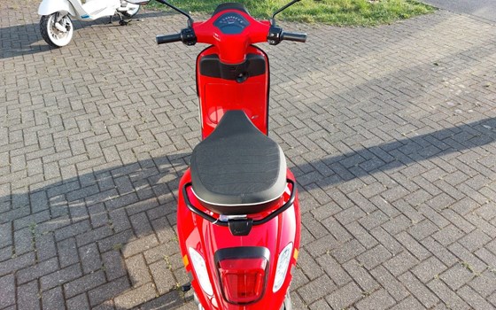 Neufahrzeug Vespa Sprint - Bild 9