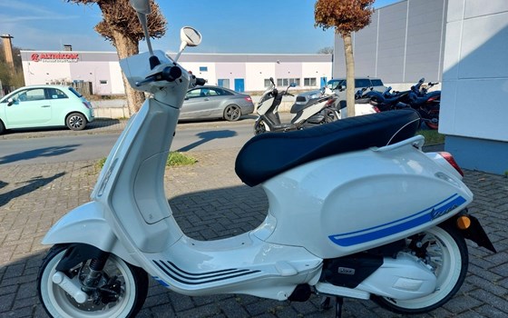 Neufahrzeug Vespa Sprint - Bild 11