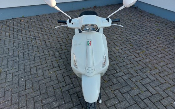 Neufahrzeug Vespa Sprint - Bild 3