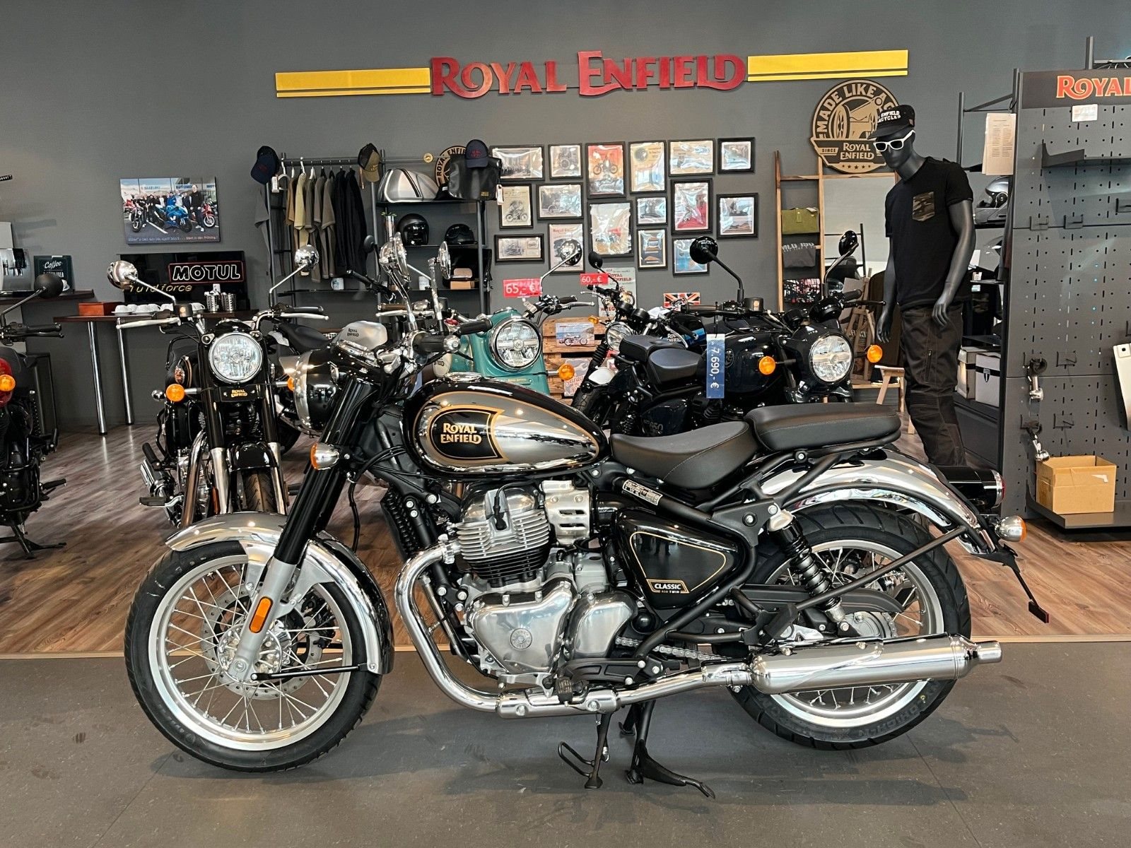 Royal Enfield Classic 650<br />Black Chrome