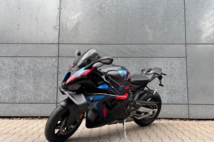 BMW M 1000 RR