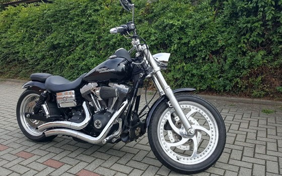 Gebrauchtmotorrad Harley-Davidson Dyna Street Bob FXDB - Bild 2