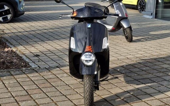 Neufahrzeug Vespa GTV 300 - Bild 4
