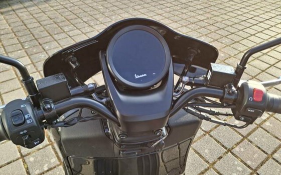 Neufahrzeug Vespa GTV 300 - Bild 7