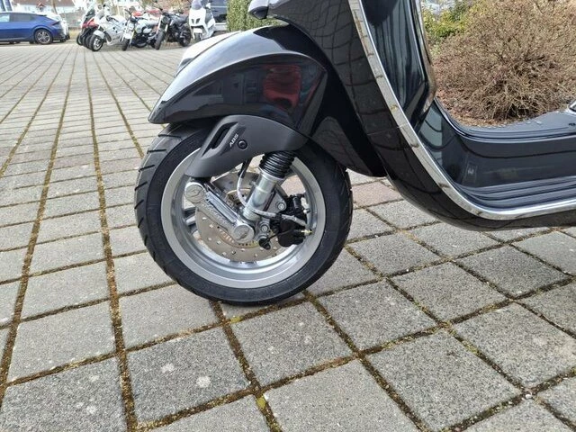 Offer Vespa Primavera 125 Bild 7: Offer Vespa Primavera 125