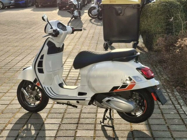 Offer Vespa GTS 310 SuperSport Bild 3: Offer Vespa GTS 310 SuperSport