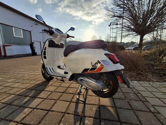 Offer Vespa GTS 310 SuperSport Bild 6: Offer Vespa GTS 310 SuperSport