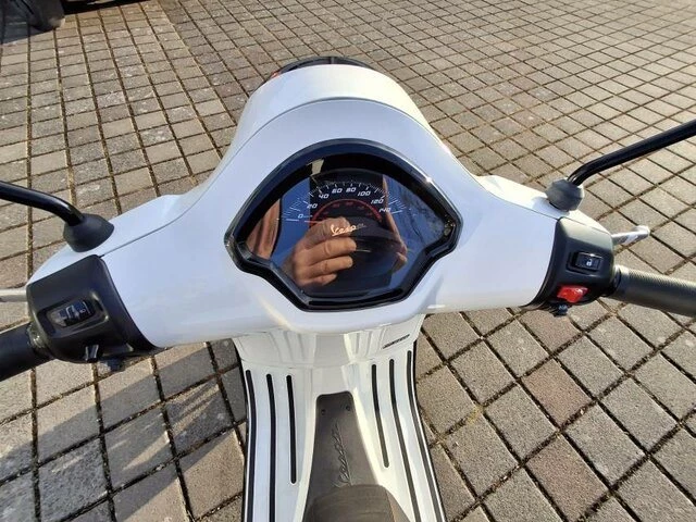 Offer Vespa GTS 310 SuperSport Bild 7: Offer Vespa GTS 310 SuperSport