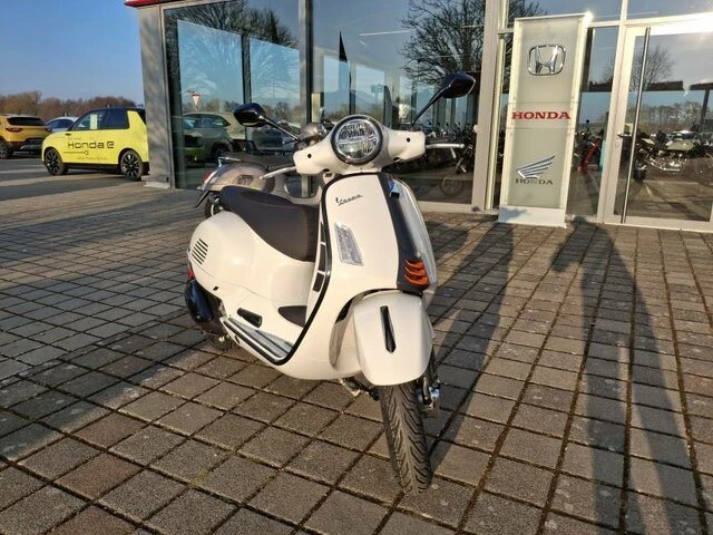 Offer Vespa GTS 310 SuperSport Bild 9: Offer Vespa GTS 310 SuperSport