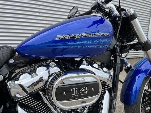 Harley-Davidson Softail Breakout 114 FXBRS (Blue Max Pearl (Metallic)) - Bild 2