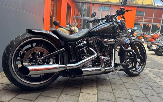 Gebrauchtmotorrad Harley-Davidson Softail Breakout FXSB - Bild 3 Gebrauchtmotorrad Harley-Davidson Softail Breakout FXSB - Bild 3