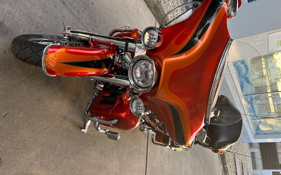 Gebrauchtmotorrad Harley-Davidson CVO FLHTCUSE Ultra Classic Electra Glide - Bild 3 Gebrauchtmotorrad Harley-Davidson CVO FLHTCUSE Ultra Classic Electra Glide - Bild 3