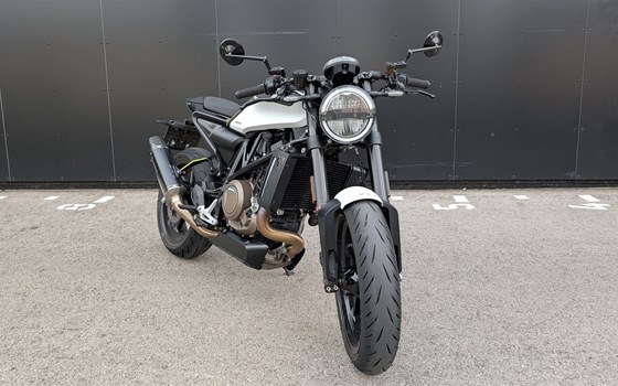 Gebrauchtmotorrad Husqvarna Vitpilen 701 - Bild 1 Gebrauchtmotorrad Husqvarna Vitpilen 701 - Bild 1