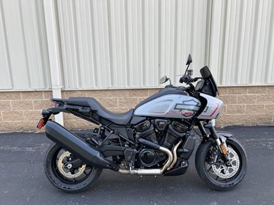 Pan America 1250 ST