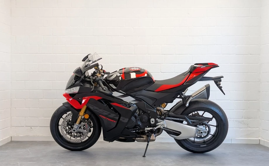Angebot Aprilia RSV4 1100 Factory Bild 3: Angebot Aprilia RSV4 1100 Factory