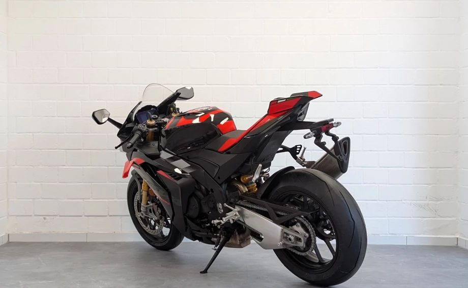 Angebot Aprilia RSV4 1100 Factory Bild 4: Angebot Aprilia RSV4 1100 Factory