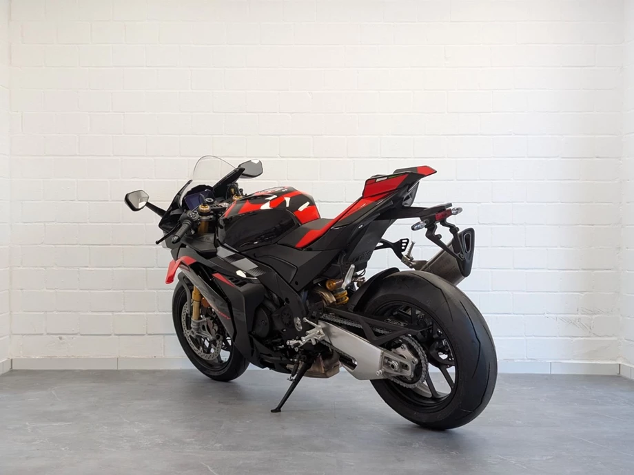 Angebot Aprilia RSV4 1100 Factory Bild 4: Angebot Aprilia RSV4 1100 Factory
