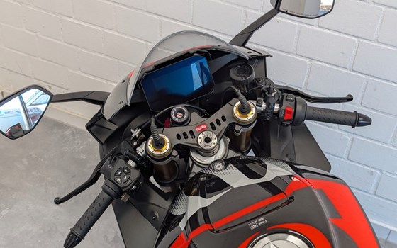Neufahrzeug Aprilia RSV4 1100 Factory - Bild 5