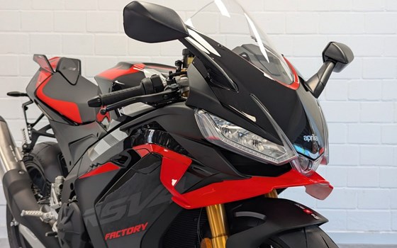 Neufahrzeug Aprilia RSV4 1100 Factory - Bild 6