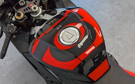 Neufahrzeug Aprilia RSV4 1100 Factory - Bild 7