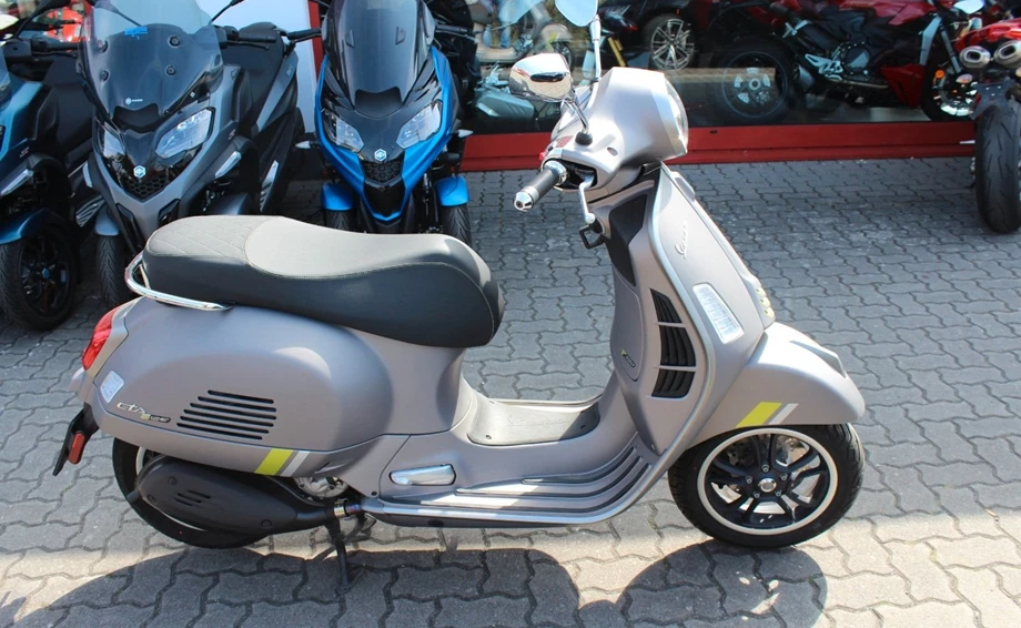 Angebot Vespa GTS 300 hpe Super Tech Bild 1: Angebot Vespa GTS 300 hpe Super Tech