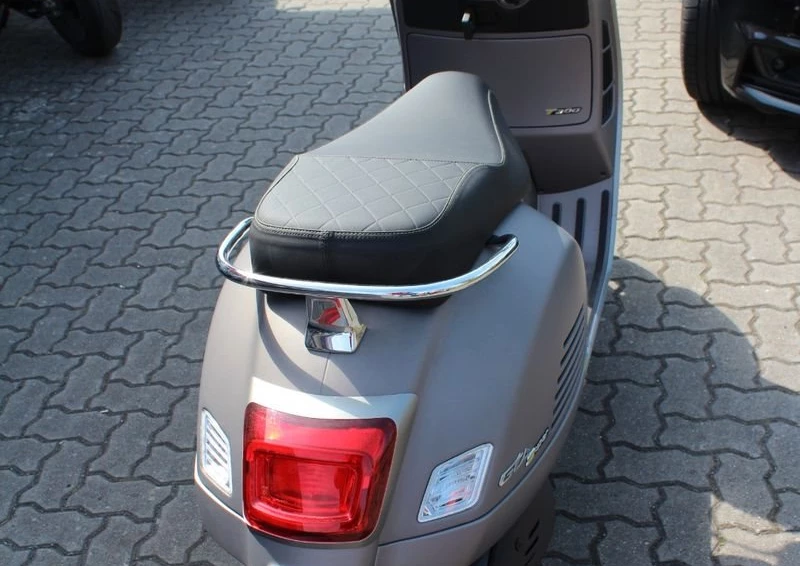 Angebot Vespa GTS 300 hpe Super Tech Bild 3: Angebot Vespa GTS 300 hpe Super Tech