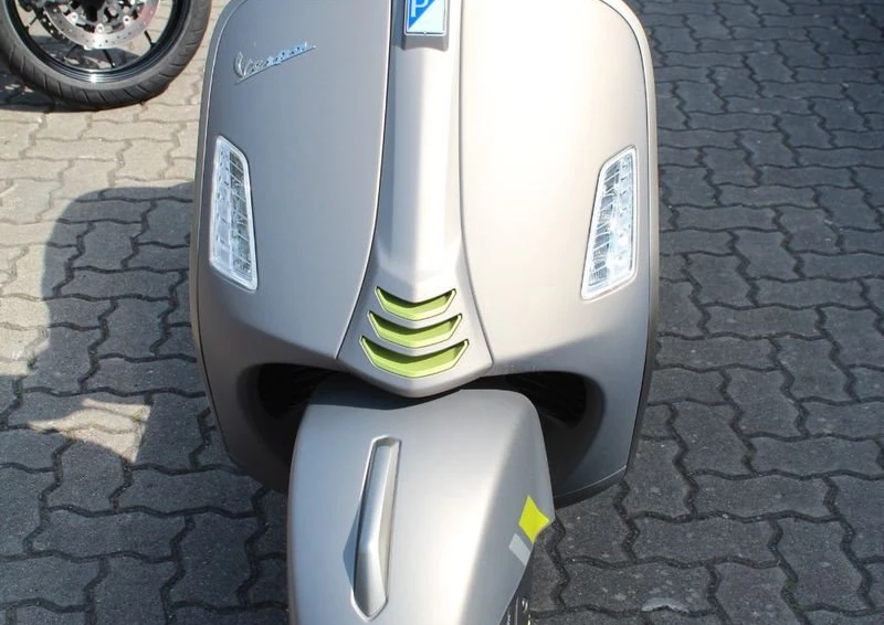 Angebot Vespa GTS 300 hpe Super Tech Bild 4: Angebot Vespa GTS 300 hpe Super Tech