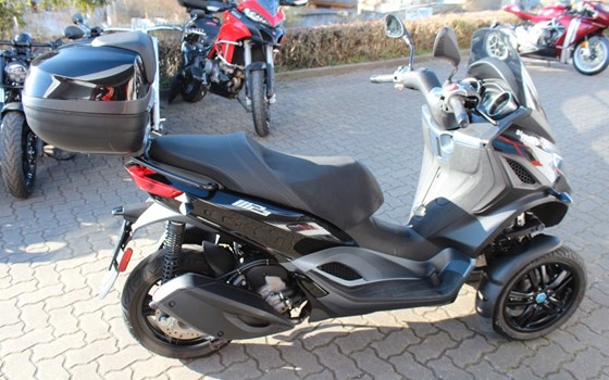 Gebrauchtmotorrad Piaggio MP3 300 - Bild 1