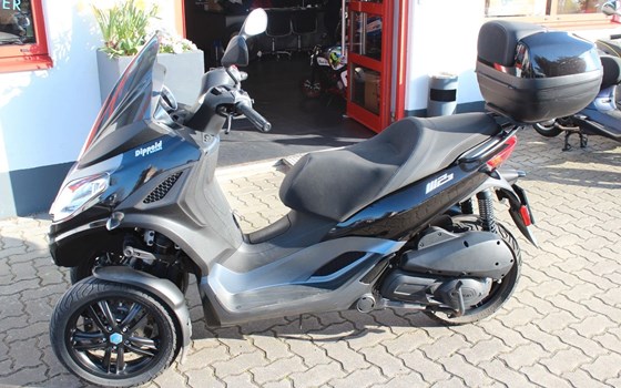 Gebrauchtmotorrad Piaggio MP3 300 - Bild 2