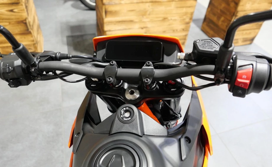 Angebot KTM 125 SMC R Bild 7: Angebot KTM 125 SMC R