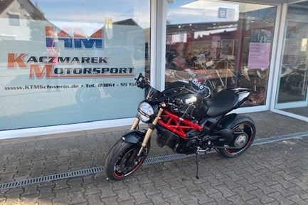 Ducati Monster 1100 Evo