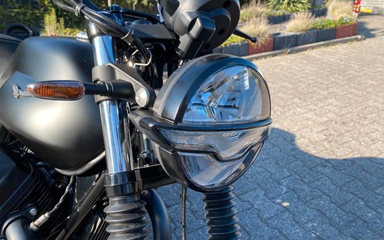 Neufahrzeug Moto Guzzi V7 Stone - Bild 10