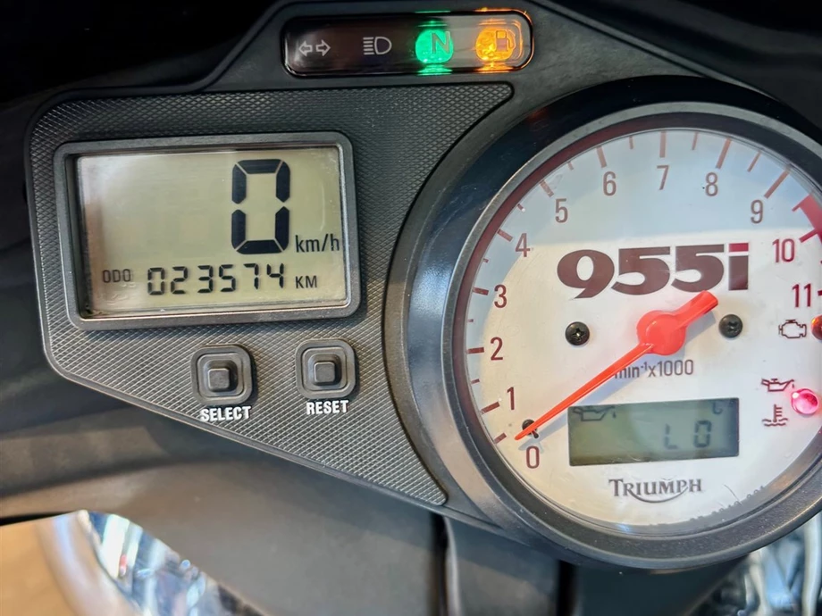 Angebot Triumph Speed Triple 955i Bild 2: Angebot Triumph Speed Triple 955i
