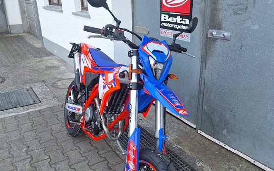 Neufahrzeug Beta RR 4T 125 R - Bild 4 Neufahrzeug Beta RR 4T 125 R - Bild 4