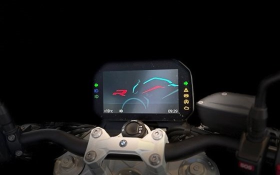 Gebrauchtmotorrad BMW F 900 R - Bild 4