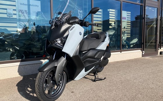 Neufahrzeug Yamaha XMAX 300 Tech MAX+ - Bild 1 Neufahrzeug Yamaha XMAX 300 Tech MAX+ - Bild 1