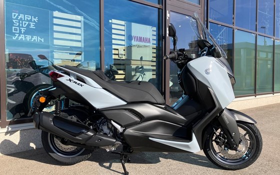 Neufahrzeug Yamaha XMAX 300 Tech MAX+ - Bild 6 Neufahrzeug Yamaha XMAX 300 Tech MAX+ - Bild 6