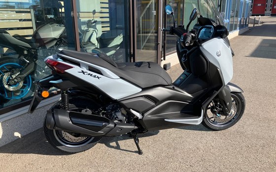 Neufahrzeug Yamaha XMAX 300 Tech MAX+ - Bild 9 Neufahrzeug Yamaha XMAX 300 Tech MAX+ - Bild 9