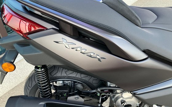 Neufahrzeug Yamaha XMAX 300 Tech MAX+ - Bild 3 Neufahrzeug Yamaha XMAX 300 Tech MAX+ - Bild 3