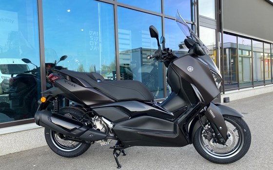 Neufahrzeug Yamaha XMAX 300 Tech MAX+ - Bild 4 Neufahrzeug Yamaha XMAX 300 Tech MAX+ - Bild 4