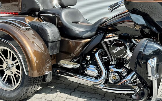 Gebrauchtmotorrad Harley-Davidson Tri Glide Ultra Classic FLHTCUTG - Bild 3 Gebrauchtmotorrad Harley-Davidson Tri Glide Ultra Classic FLHTCUTG - Bild 3