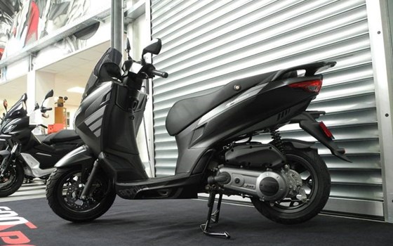 Neufahrzeug Aprilia SXR 50 - Bild 4