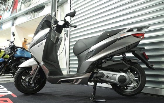 Neufahrzeug Aprilia SXR 50 - Bild 9