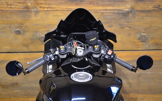 Motorrad Occasion Yamaha R1 - Bild 3